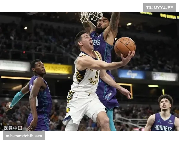 特雷·杨末节爆发助老鹰逆转取胜,客场强势或成新赛季风向标